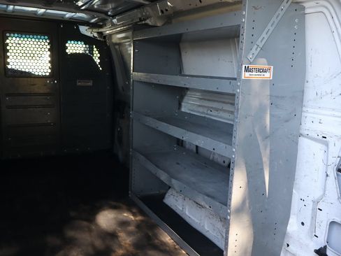 Used 2006 Ford E-250 and Econoline 250 RWD image 15