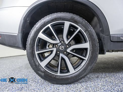 Used 2020 Nissan Rogue SL AWD/4WD image 44