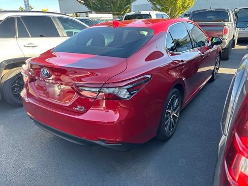 Used 2023 Toyota Camry XLE w/ Navigation Package FWD image 2