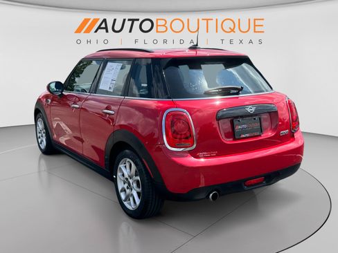 Used 2019 MINI Cooper 4-Door Hardtop FWD image 3