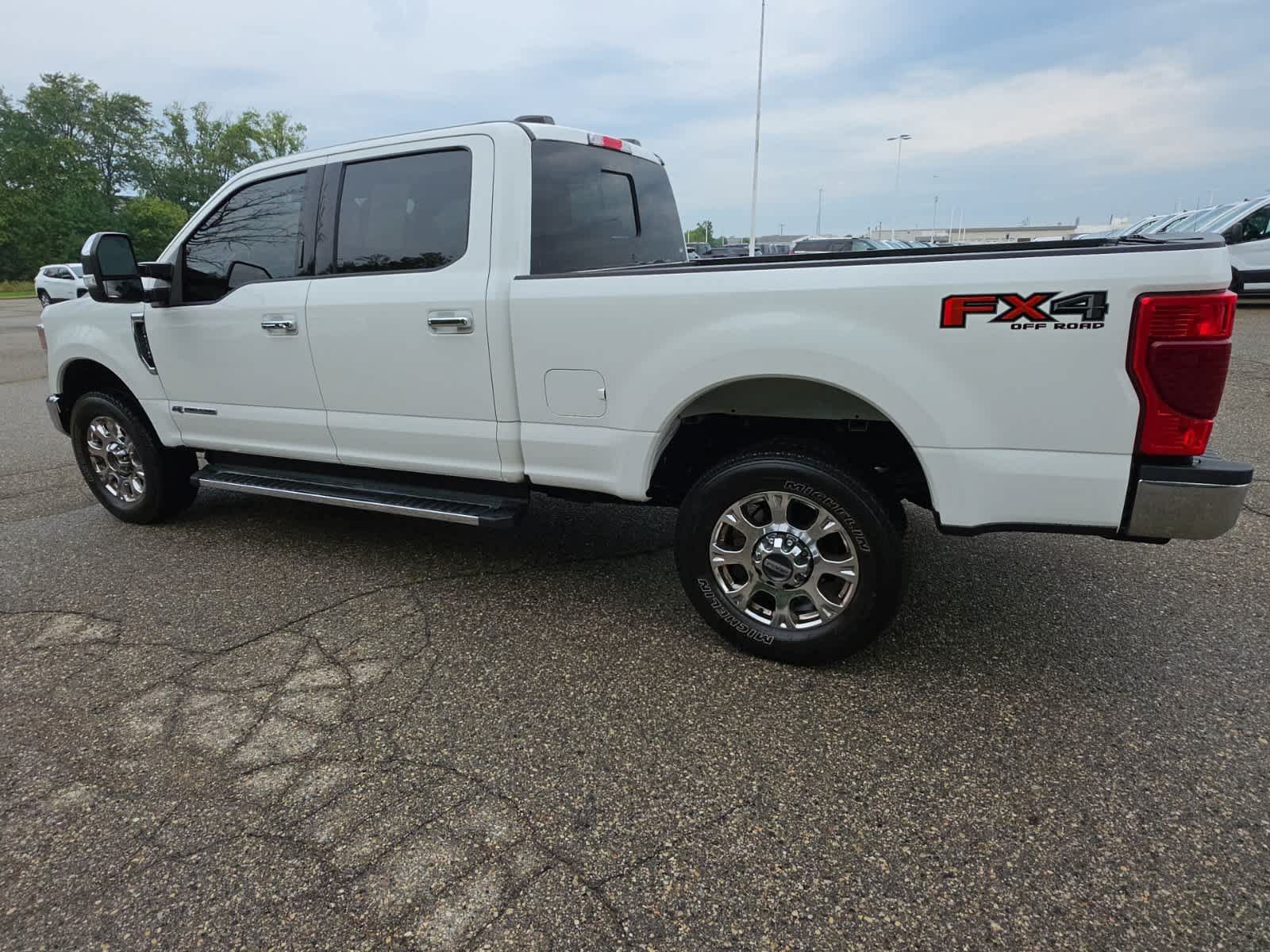 Used 2022 Ford F350 Lariat w/ Lariat Ultimate Package AWD/4WD image 13