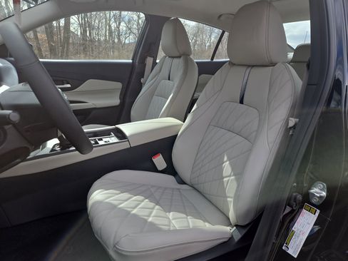 New 2026 Nissan Sentra SL w/ Floor Mat Package image 10