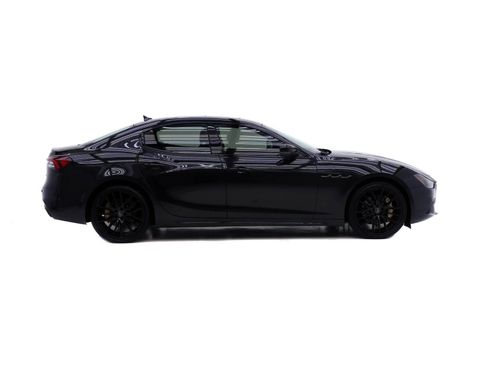 Used 2023 Maserati Ghibli Modena Q4 AWD/4WD image 3