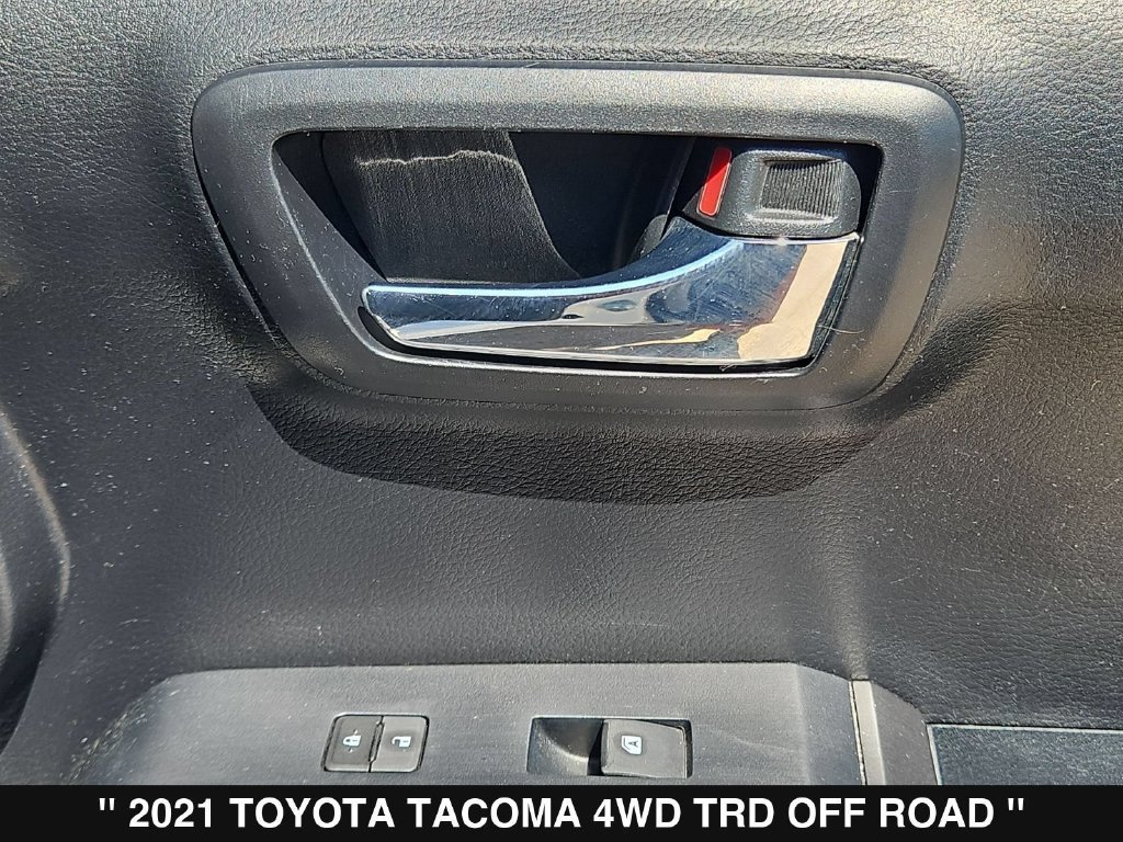 Used 2021 Toyota Tacoma TRD Off-Road w/ Technology Package AWD/4WD image 32