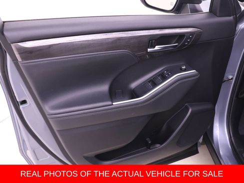 Used 2022 Toyota Highlander Platinum AWD/4WD image 8