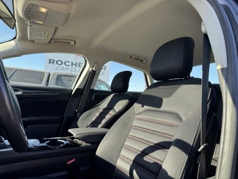 Used 2015 Ford Fusion SE w/ Equipment Group 201A image 8