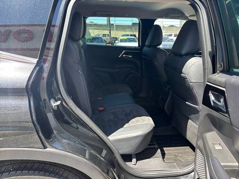 Used 2023 Mitsubishi Outlander SE image 53