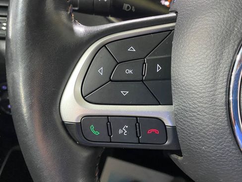 Used 2019 Jeep Compass Limited AWD/4WD image 18