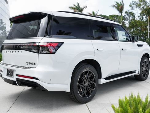 New 2026 INFINITI QX80 4WD w/ Sport Exterior Package image 24