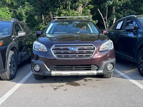 Used 2017 Subaru Outback 2.5i Touring w/ Popular Package #5A AWD/4WD image 2