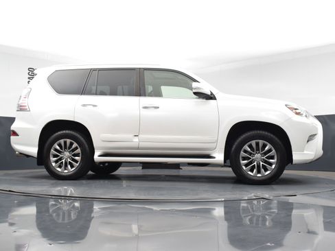 Used 2016 Lexus GX 460 Luxury image 40