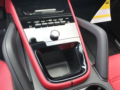 New 2026 Porsche Cayenne AWD/4WD image 16