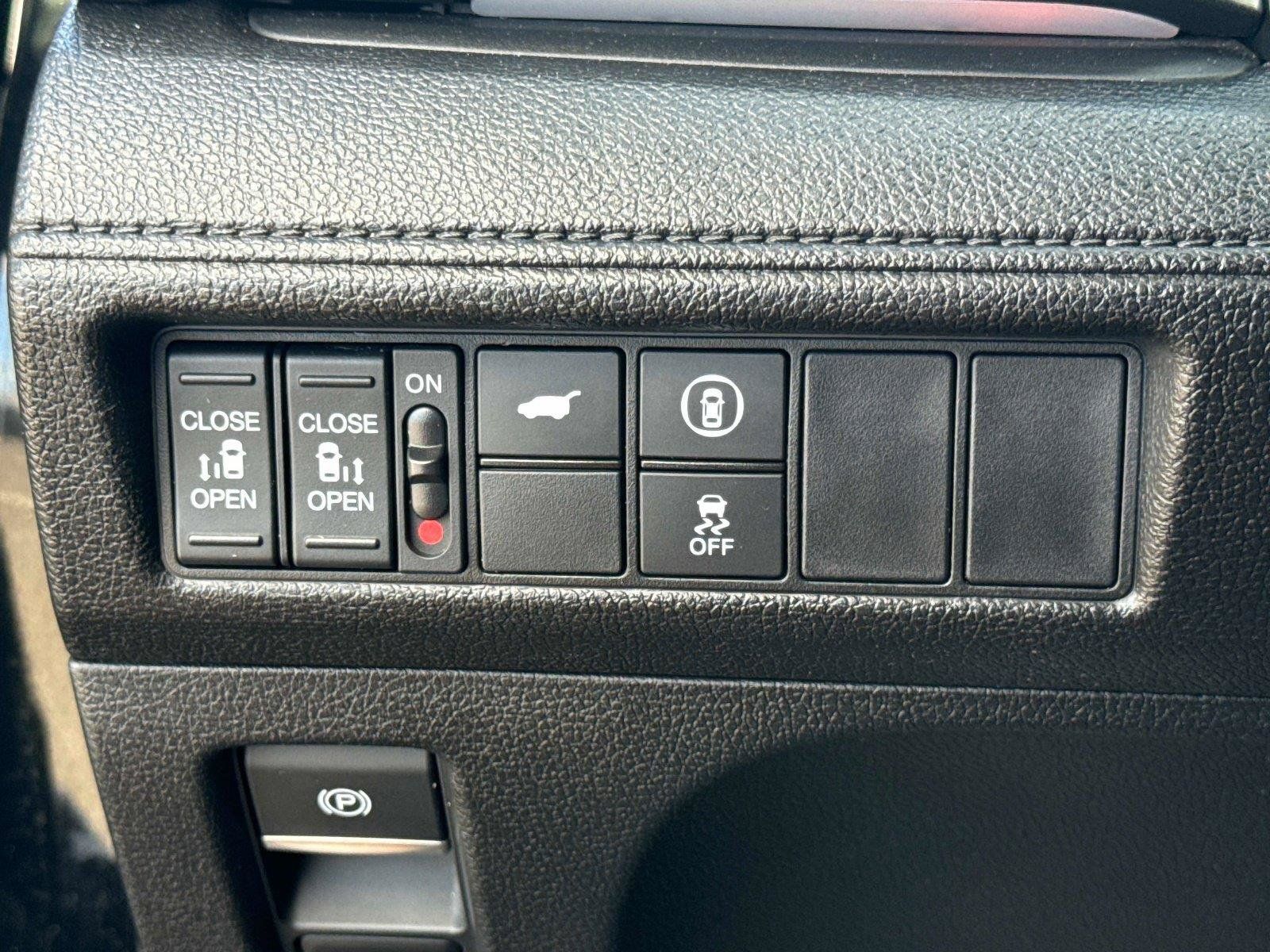 Certified 2024 Honda Odyssey Sport image 33