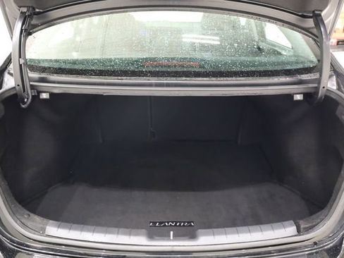 Used 2020 Hyundai Elantra SE w/ Cargo Package (C1) image 24