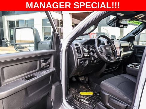 New 2025 RAM 2500 Tradesman AWD/4WD image 33