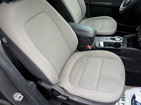 Used 2022 Ford Escape SE w/ Convenience Package FWD image 51