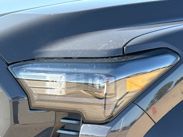 Used 2025 Toyota Tacoma TRD Off-Road AWD/4WD image 4