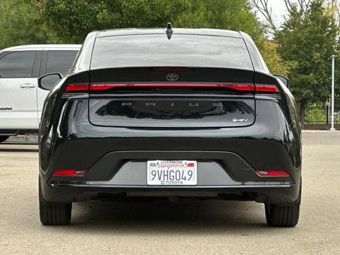 Used 2026 Toyota Prius LE FWD image 5