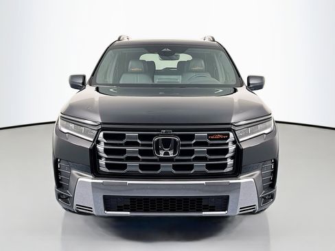 New 2026 Honda Pilot TrailSport image 2