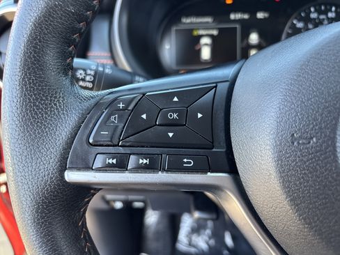 Used 2023 Nissan Kicks SR w/ SR Premium Package FWD image 26
