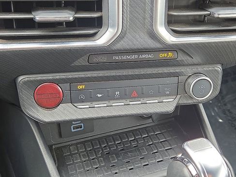 Used 2024 Ford Mustang Premium image 25