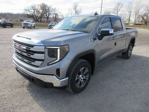 New 2026 GMC Sierra 1500 SLE AWD/4WD image 9