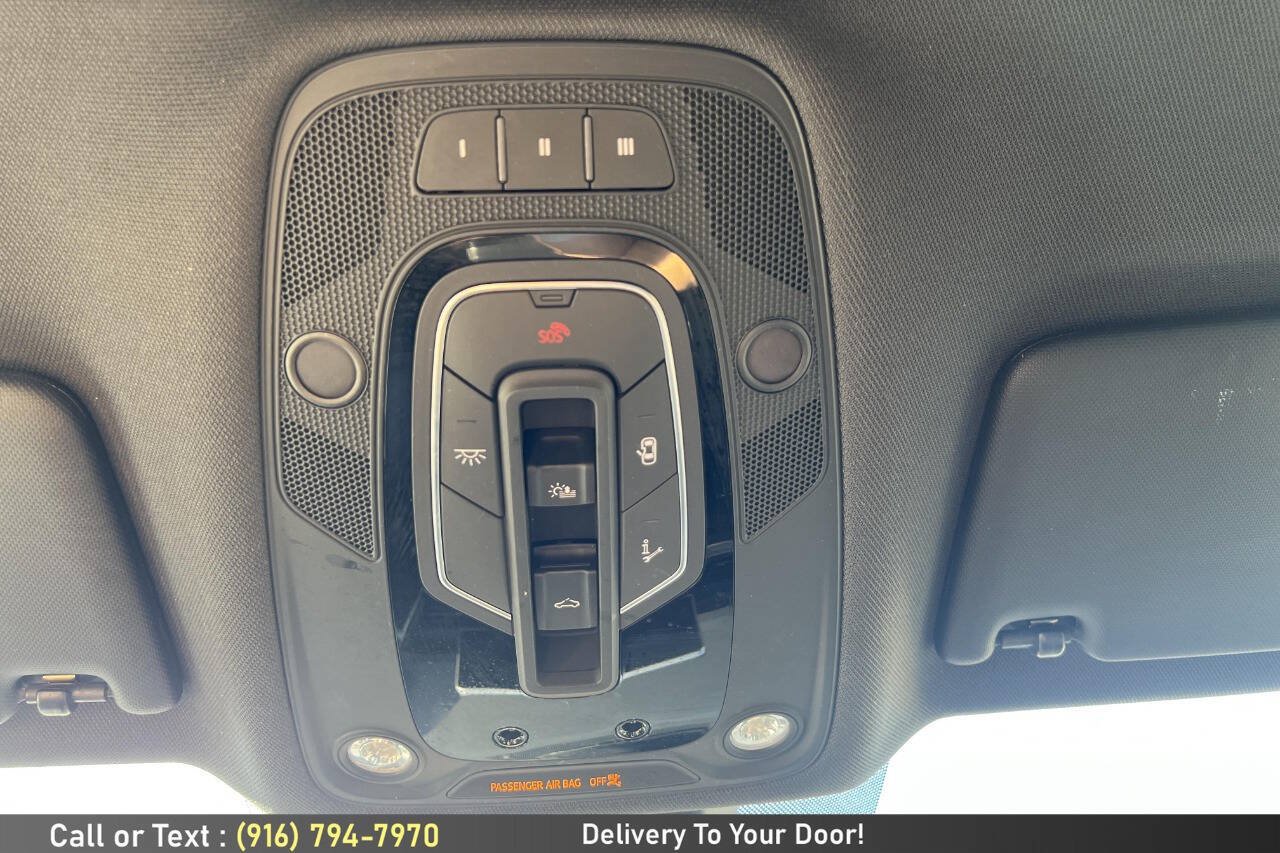 Used 2018 Audi SQ5 Prestige w/ Prestige Package AWD/4WD image 30