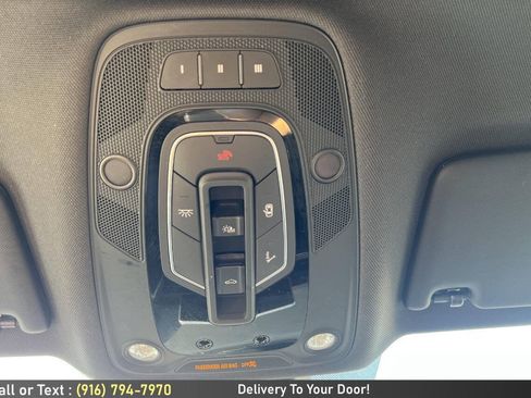 Used 2018 Audi SQ5 Prestige w/ Prestige Package AWD/4WD image 30
