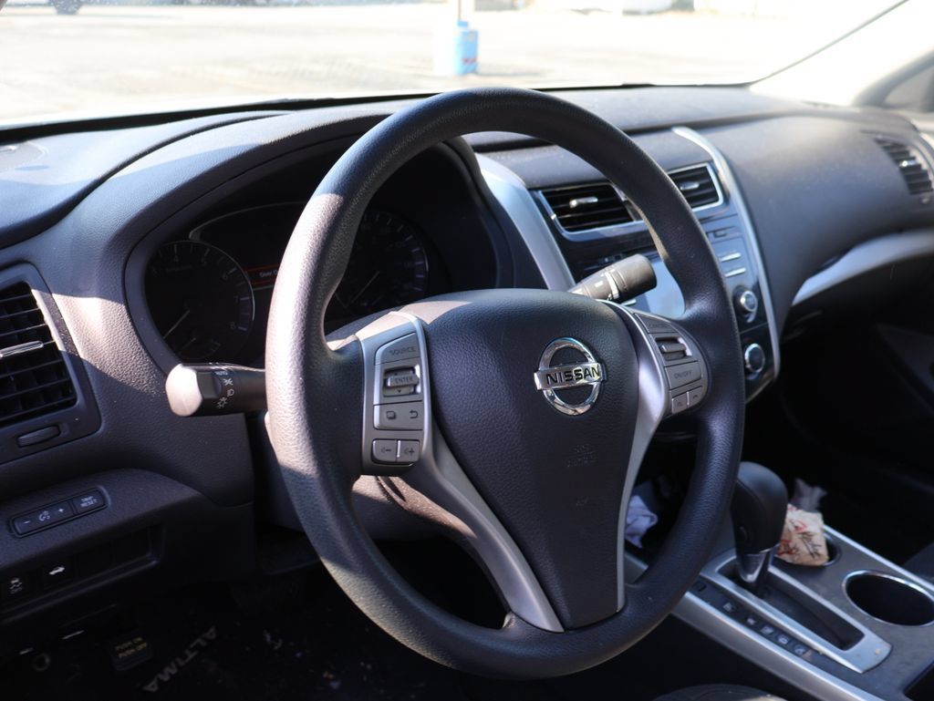 Used 2015 Nissan Altima 2.5 S w/ Power Driver Seat Package FWD image 12