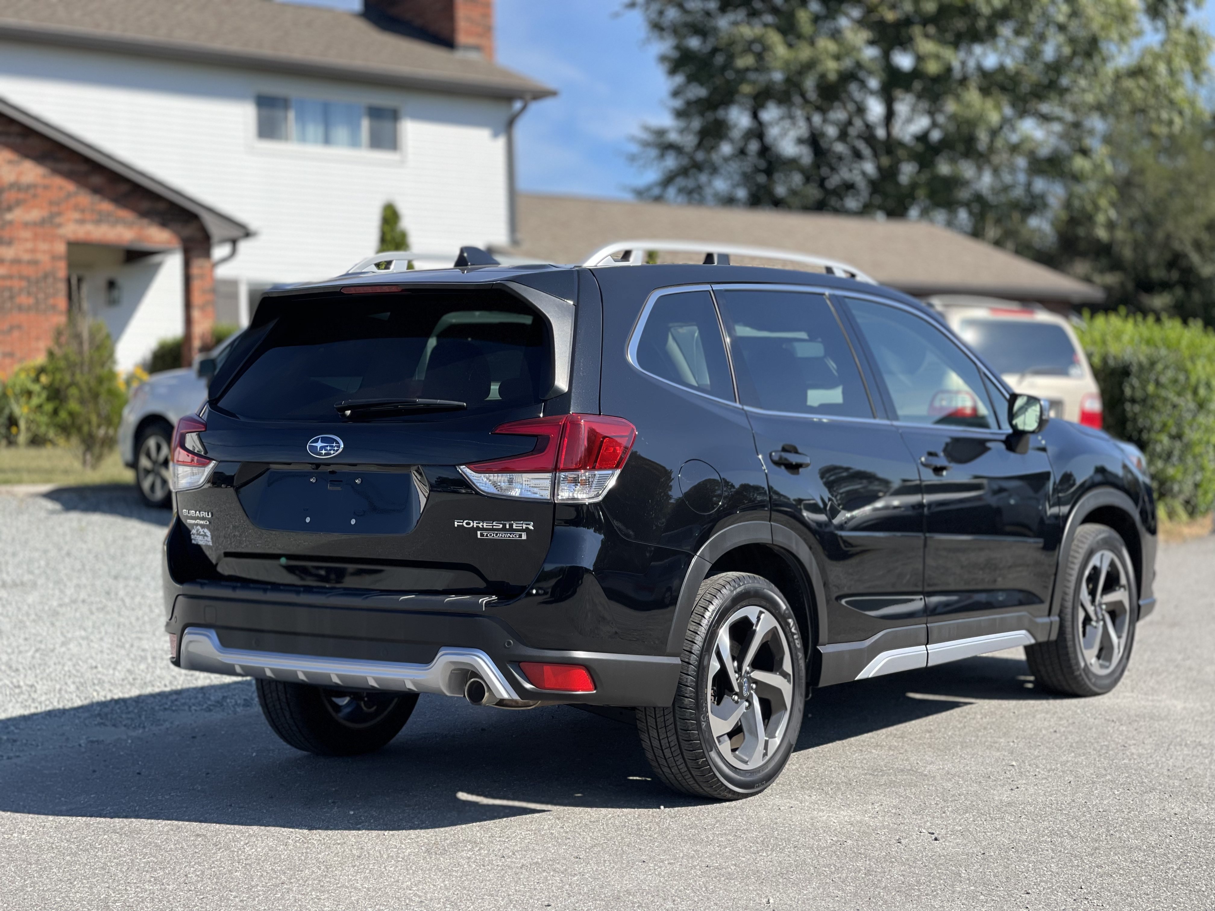 Used 2022 Subaru Forester Touring AWD/4WD image 3