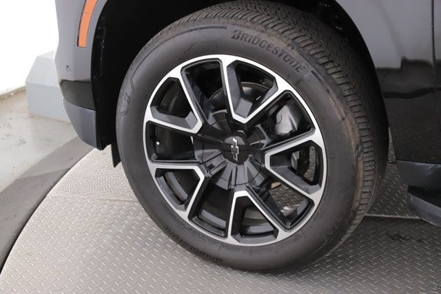 Used 2025 Chevrolet Tahoe RST w/ Comfort Package AWD/4WD image 13
