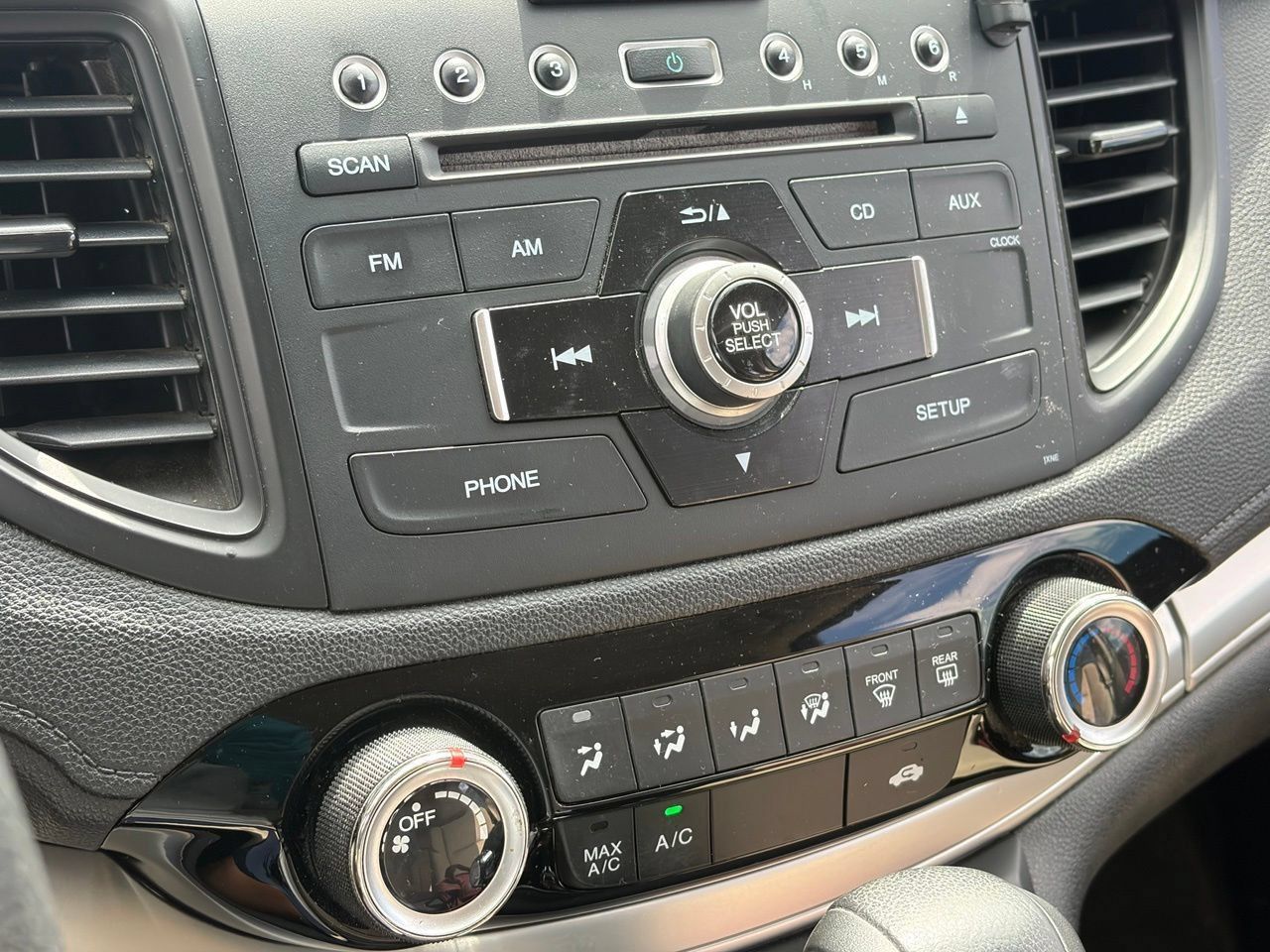 Used 2016 Honda CR-V SE image 8
