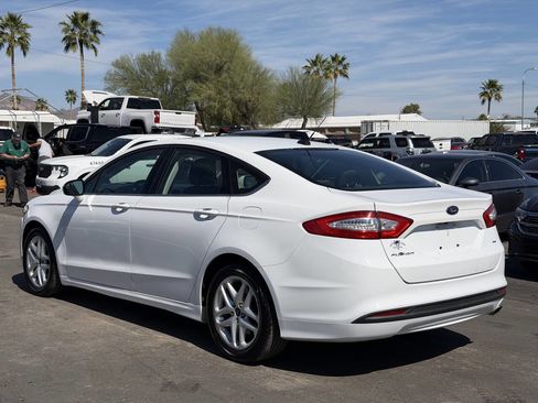 Used 2015 Ford Fusion SE image 6