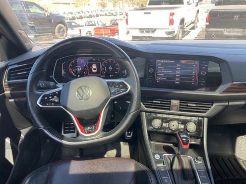 Used 2022 Volkswagen Jetta GLI Autobahn image 6