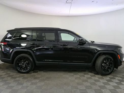 Used 2023 Jeep Grand Cherokee L Laredo AWD/4WD image 13