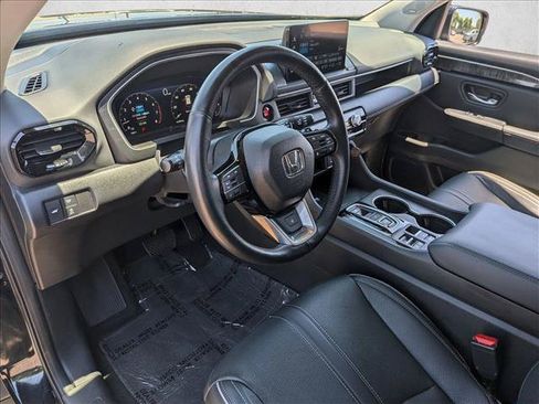 Used 2023 Honda Pilot Elite image 13