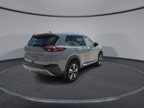 Used 2023 Nissan Rogue SL w/ SL Premium Package FWD image 8