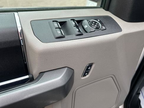 Used 2017 Ford F350 XLT w/ XLT Value Package image 7