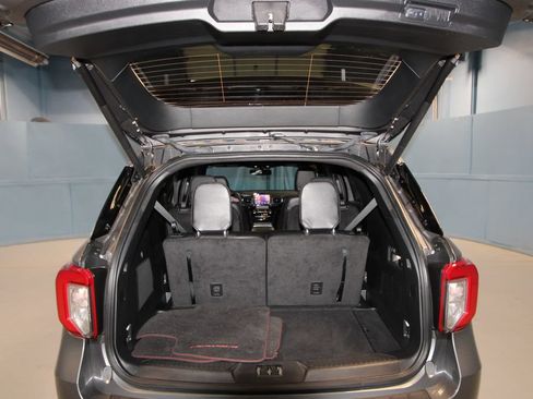 Used 2024 Ford Explorer ST-Line w/ Class IV Trailer Tow Package AWD/4WD image 42