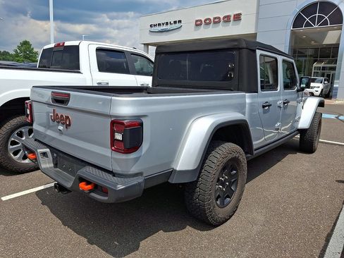 Used 2022 Jeep Gladiator Mojave w/ LED Lighting Group AWD/4WD image 5