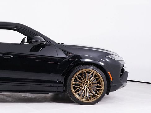 Used 2025 Lamborghini Urus Performante AWD/4WD image 15