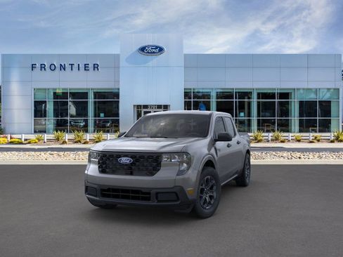 New 2025 Ford Maverick XLT image 2