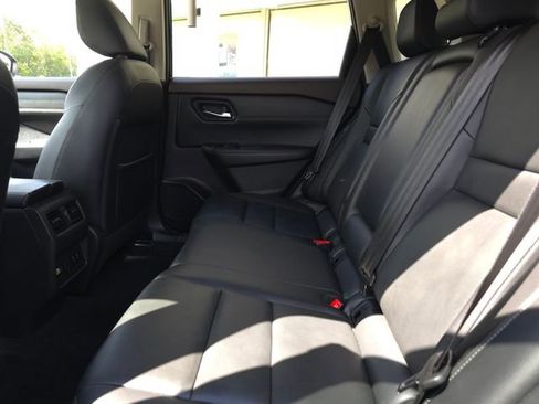 Used 2022 Nissan Rogue SL image 21