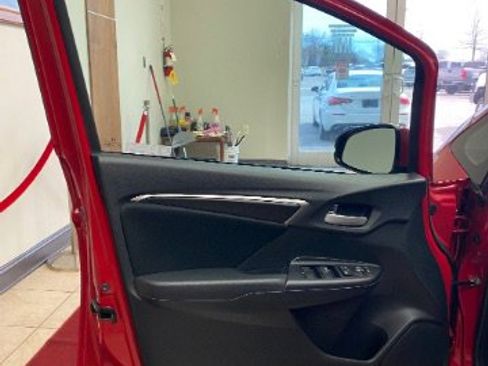 Used 2020 Honda Fit LX image 16