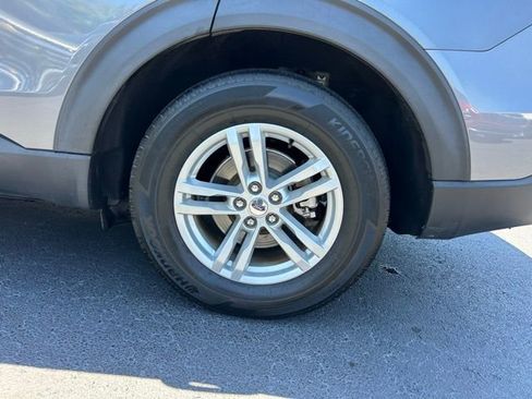 Used 2022 Ford Explorer XLT image 10