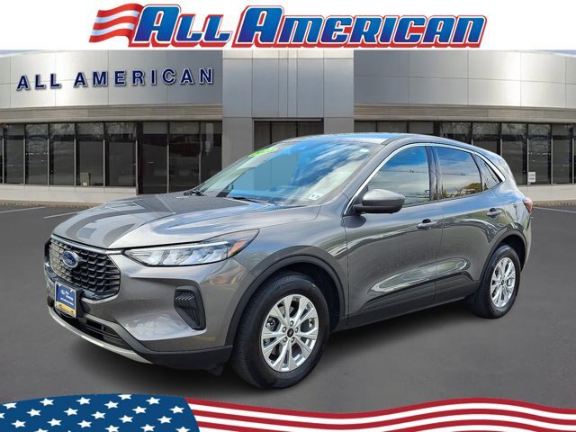 Certified 2023 Ford Escape Active w/ Tech Pack #2 AWD/4WD image 1