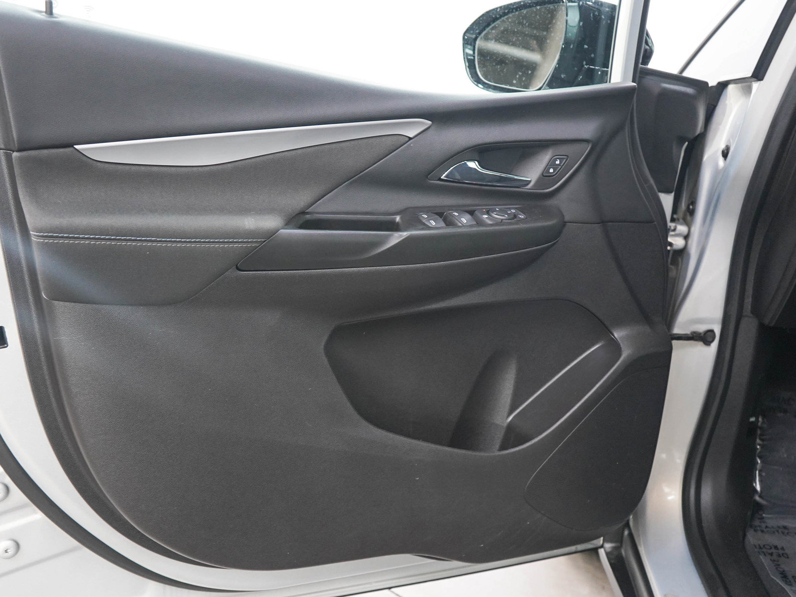 Used 2023 Chevrolet Bolt LT w/ Driver Confidence Package FWD image 18