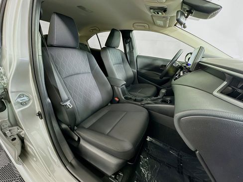 Certified 2025 Toyota Corolla LE image 27
