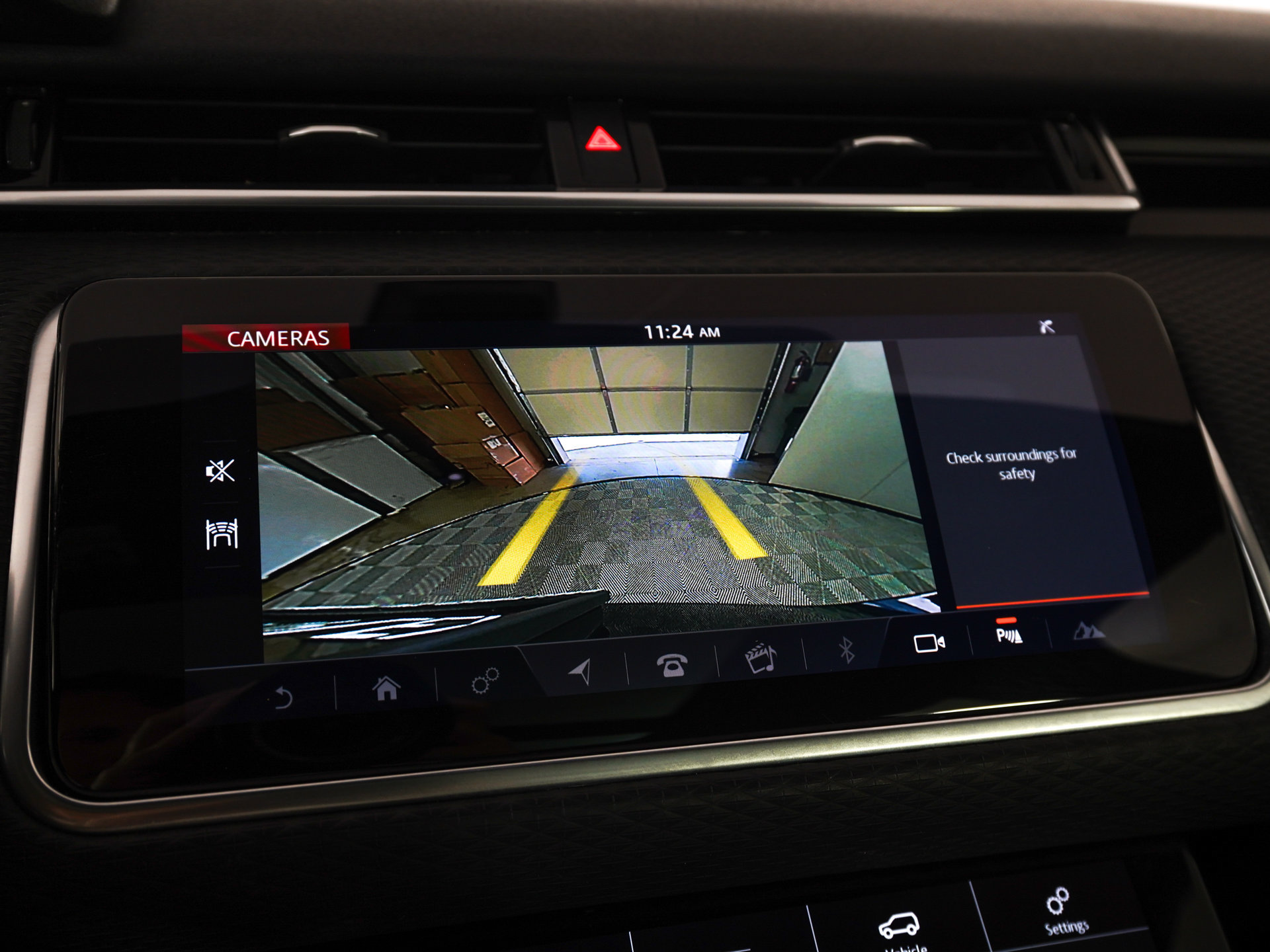 Used 2019 Land Rover Range Rover Velar S AWD/4WD image 25
