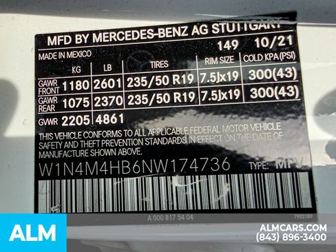 Used 2022 Mercedes-Benz GLB 250 4MATIC w/ Premium Package image 53